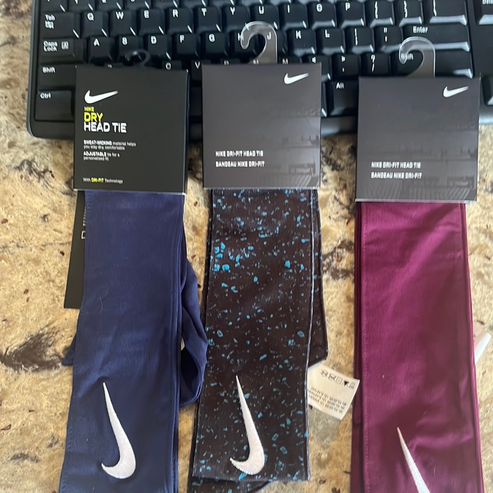 3 Nike head ties. Navy, speckled and maroon